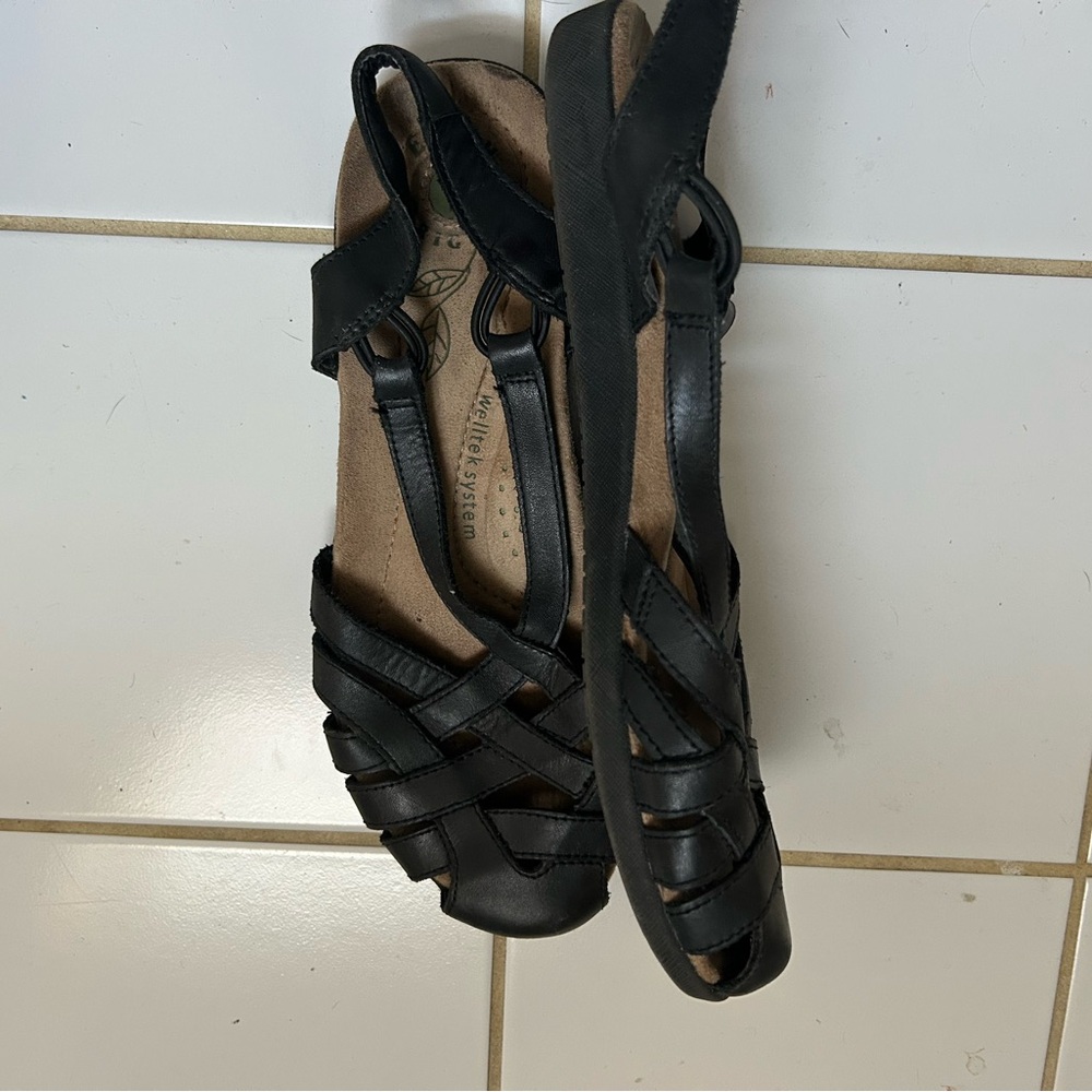 Earth Origins Black Woven Slingback Sandals
